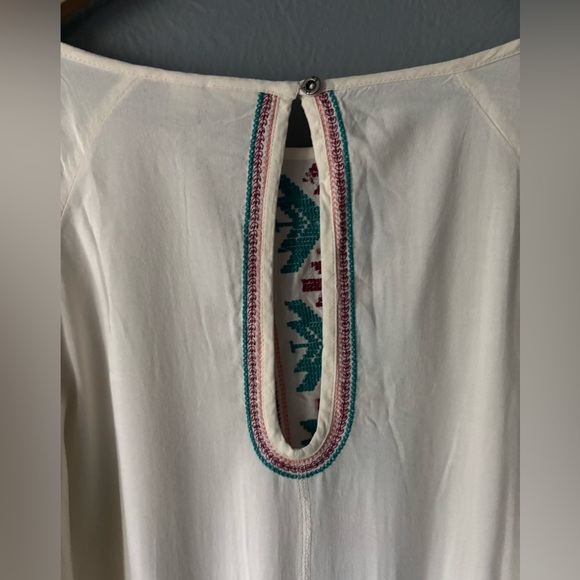 Roxy | Off-White | Embroidered | Keyhole Button | Geo Print | Flowy Top | L - Picture 6 of 14